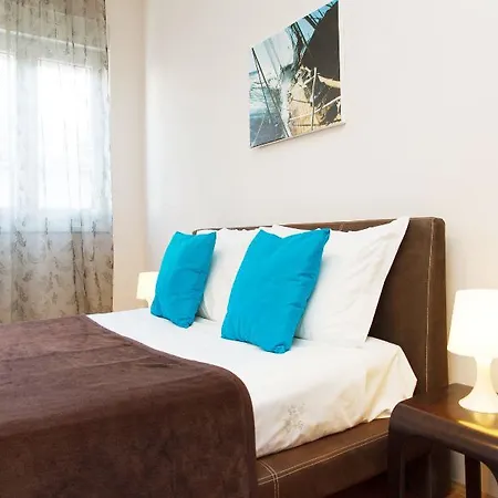 One Bedroom Vibe Apartment *